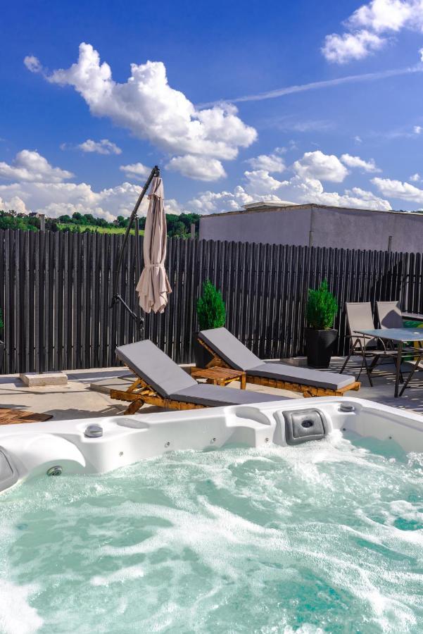 Thome Hoia Jacuzzi Cluj-Napoca Exterior foto